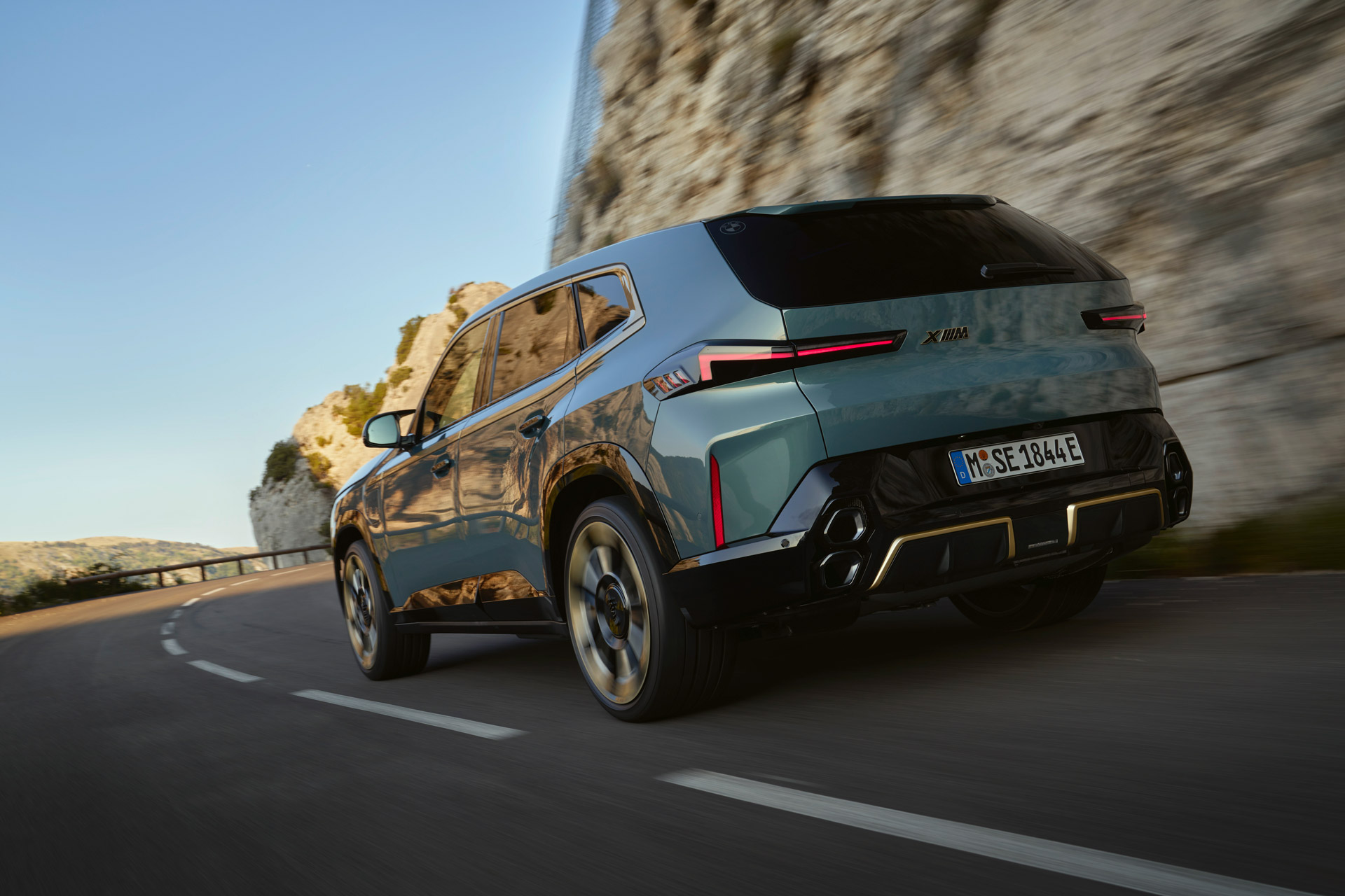 TwinPower Turbo Kraftig Elmotor I Nya BMW XM Eltrender se